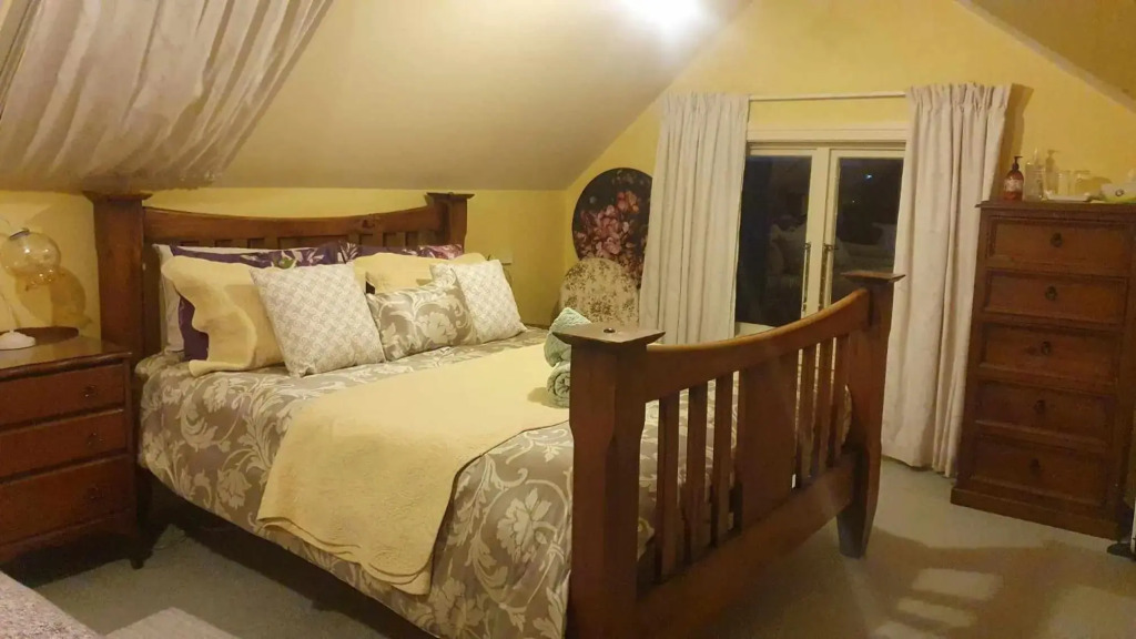 Century House B & B flatlette