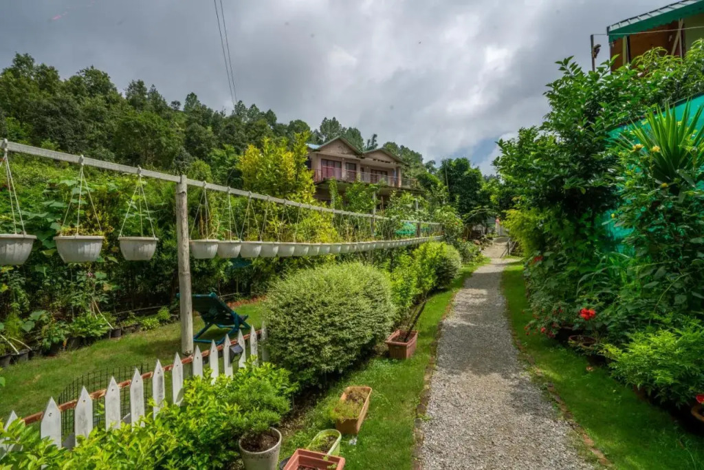 Capital O 33353 Cottages@Village