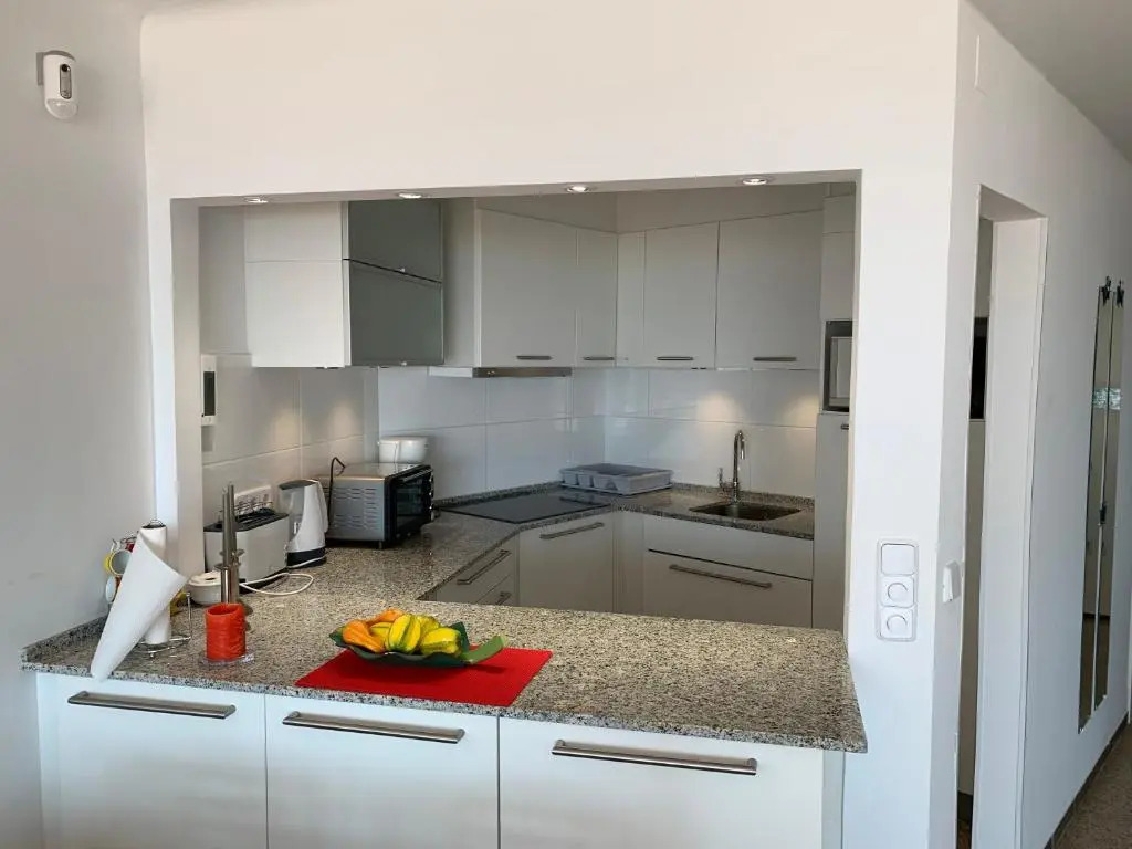 AwayDays - 802 - Incredible 1-Bed Apartment with Magical Views