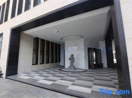 Tianfu Yunqi Business Hotel