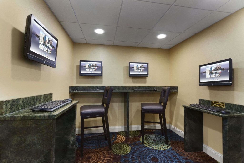 Comfort Inn & Suites Glen Mills - West Chester