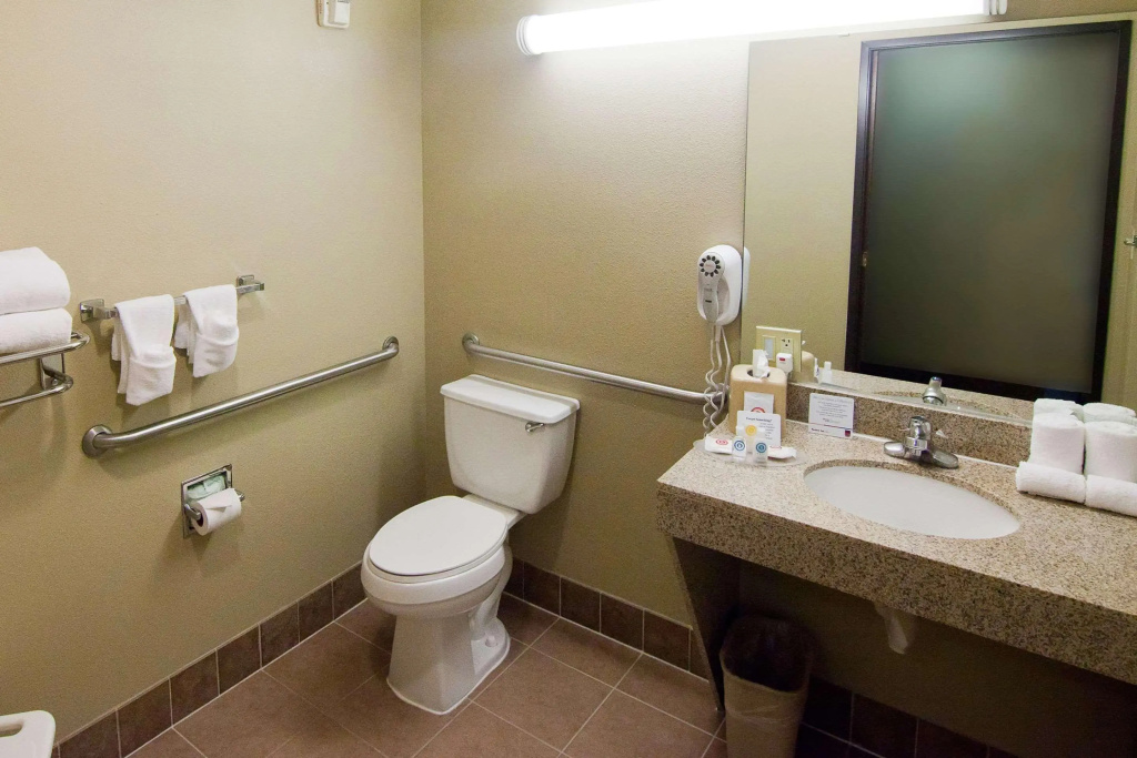 Comfort Suites Waco Near University Area