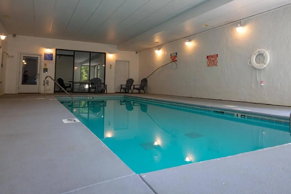 2103 Golf View Towers Lazy Bears Den
