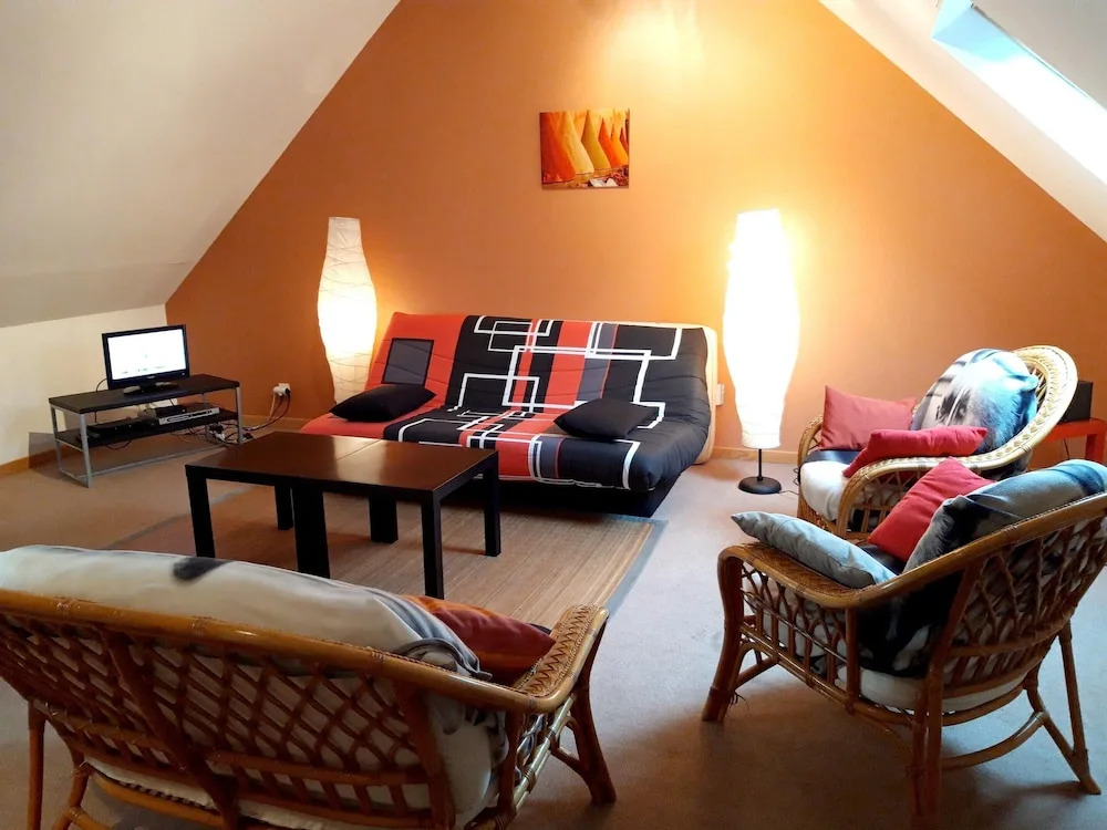 House with 5 Bedrooms in Grandcamp-Maisy, with Wonderful City View, Furnished Terrace And Wifi - 100 M From the Beach
