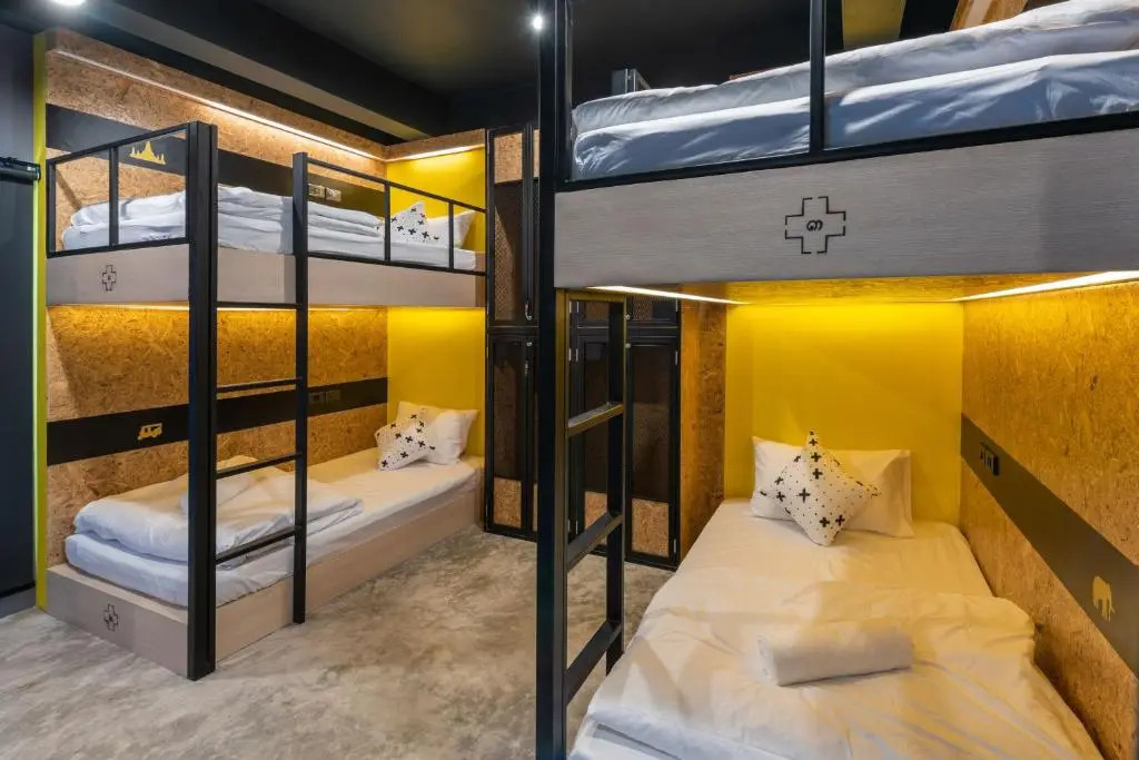 LOBSUEK Hostel