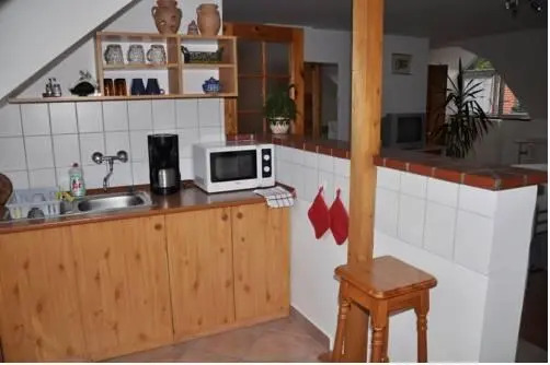 Hatház Apartman
