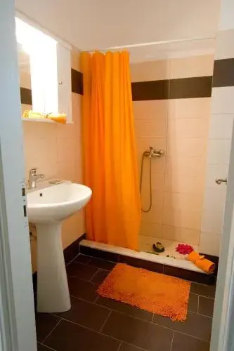 Paralio rooms