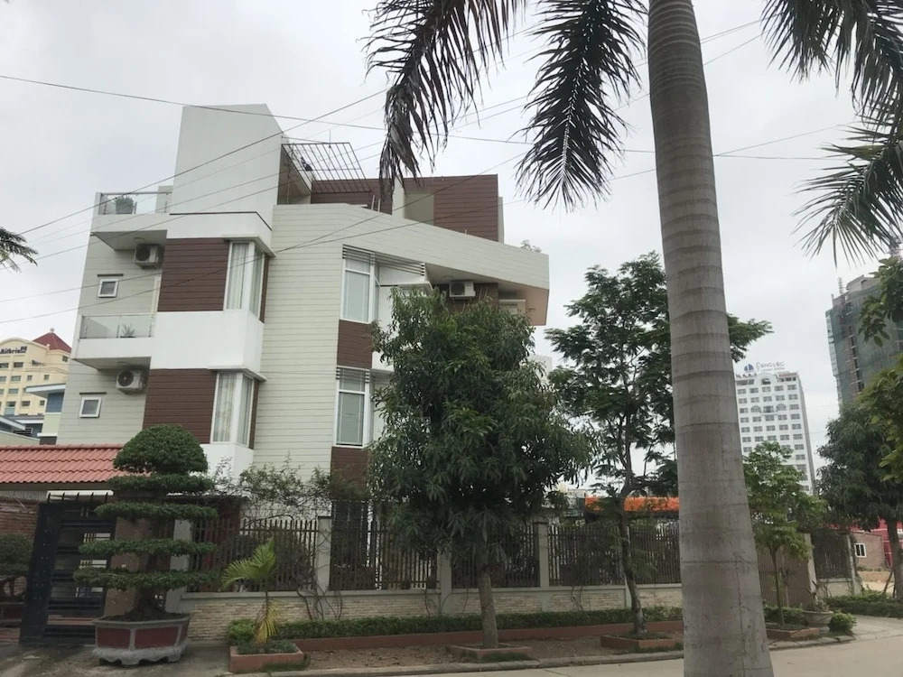 Sky Halong Hotel
