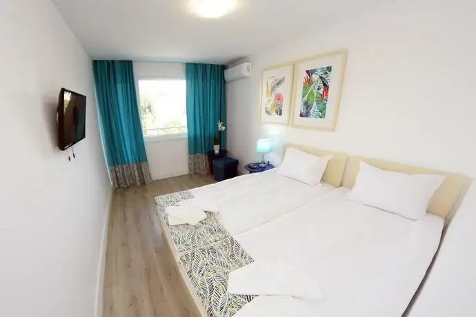 Spring Holiday Resort