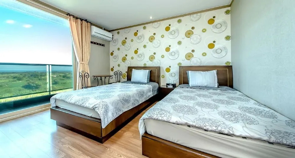 Tamra Resort