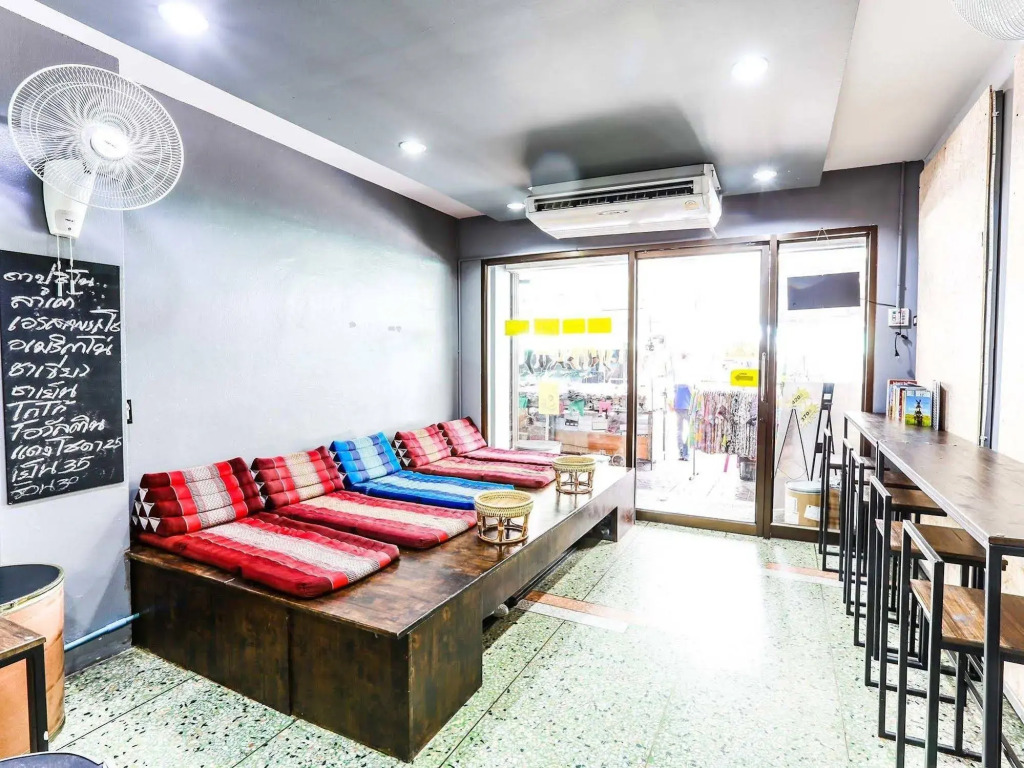 Hits Hostel