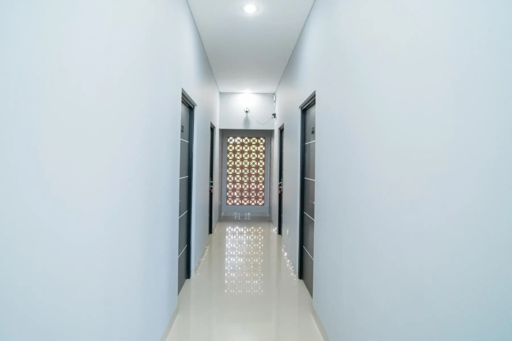 RedDoorz near Sindu Kusuma Edupark 3