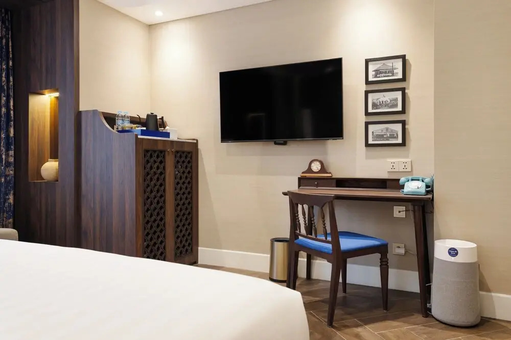 ASHLEY NEWAIR Menteng with Air Purifier