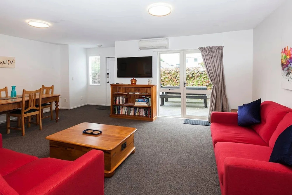 Awesome Central Christchurch Townhouse