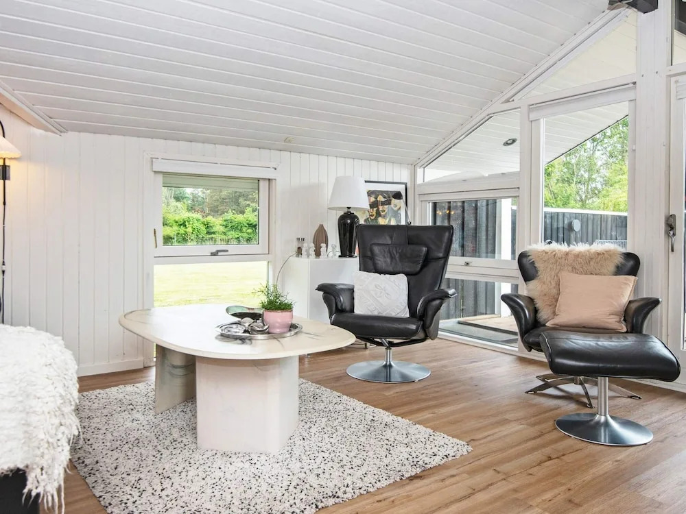 6 person holiday home in Brovst