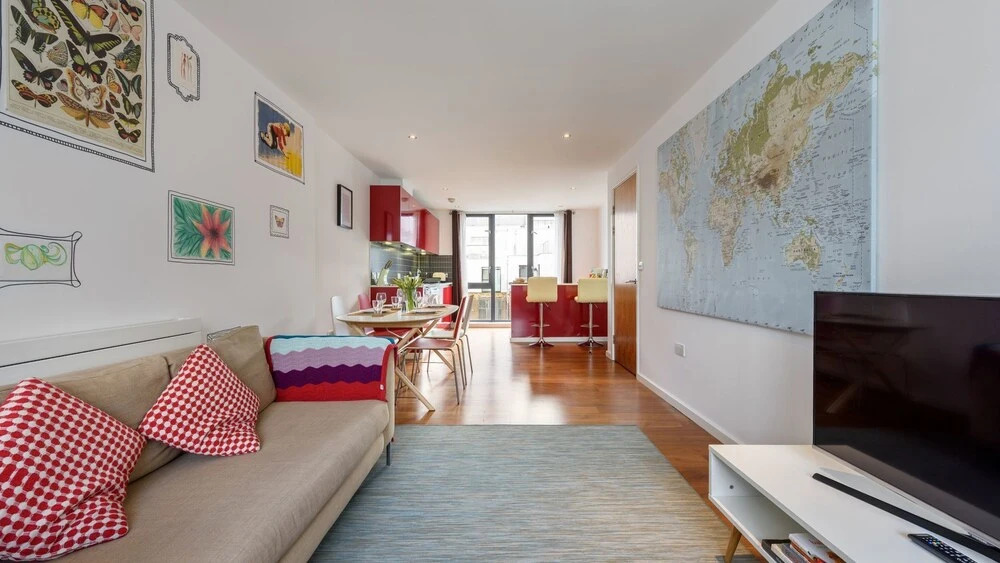 Stunning modern 2 double bedroom apartment