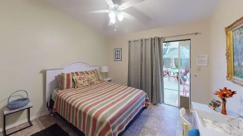 Coastal By The Sea 3 Bedroom Townhouse by Redawning
