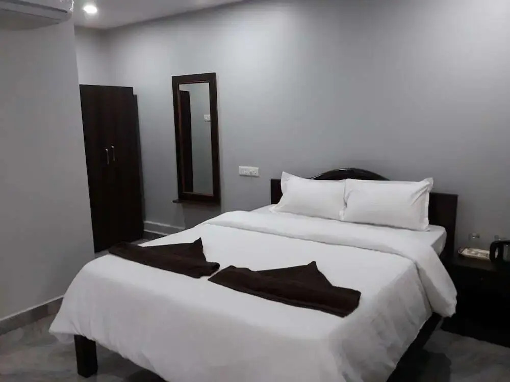 Shawn's Holiday Inn