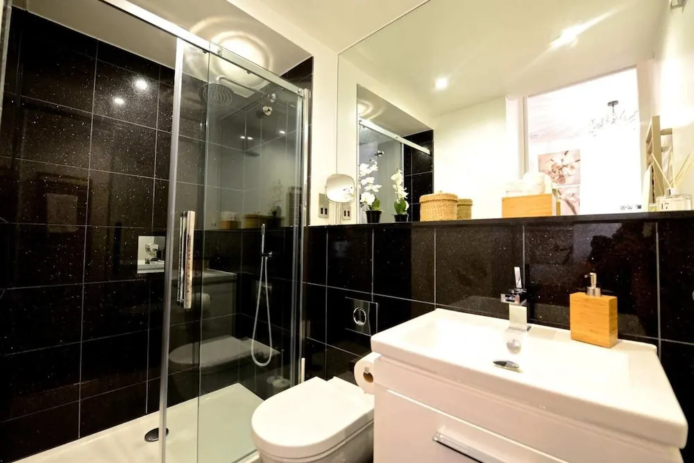 New Luxury 3bed/2bath Apartment - Covent Garden!!