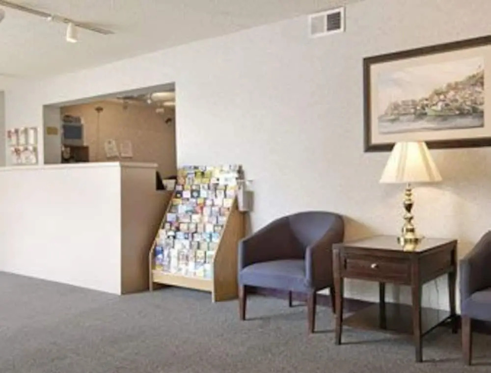 Neptune Park Inn