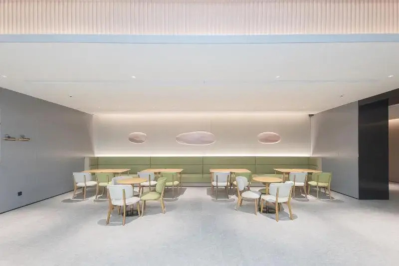 Ji Hotel (North Plaza, Ningbo Railway Station)