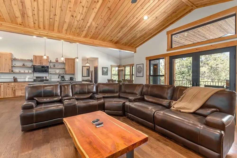 Rocky Mountain Get Away -- 30 Nights Minimum Rental Only 4 Bedroom Home by Redawning