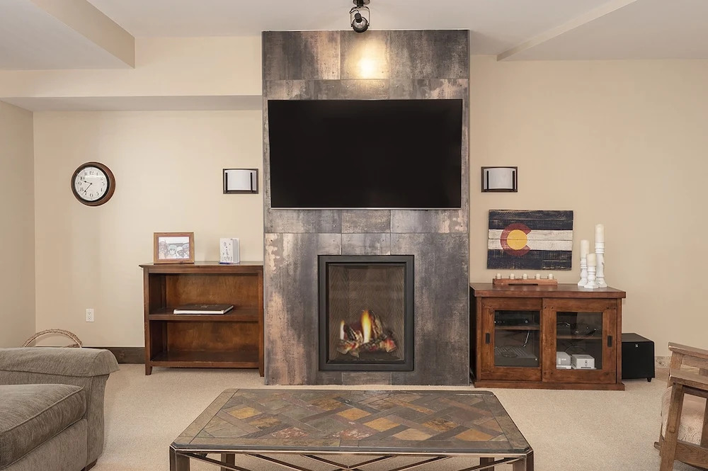 Ski Condo with Private Garage and Washer Dryer - Parry Peak Loft Premium-Rated 105