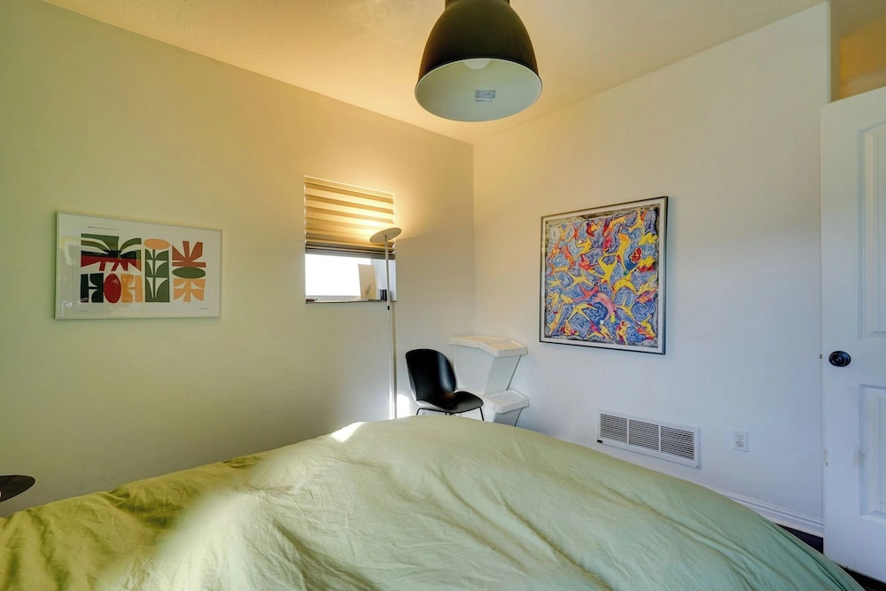 Work & Explore! Dog-friendly Salt Lake City Home