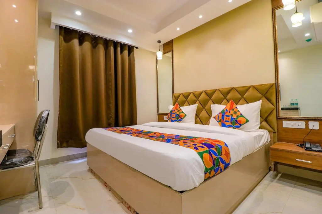 FabHotel Pitampura