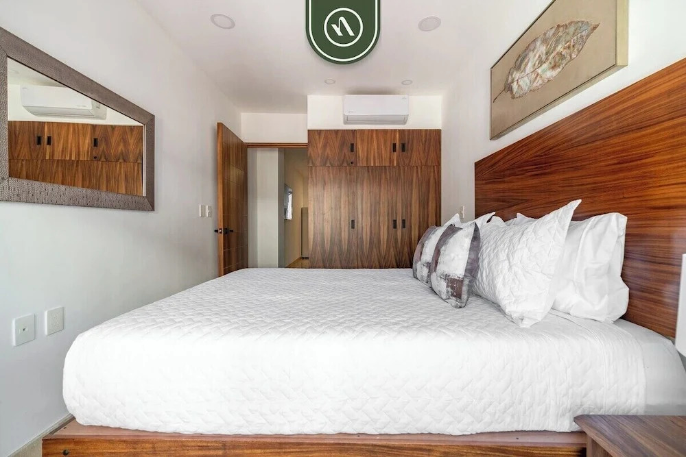 Centric 1 BR Condo in Zona Romantica - Pool