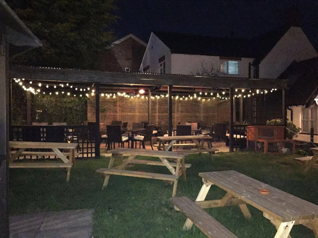 The Bluebell Inn and Lodge