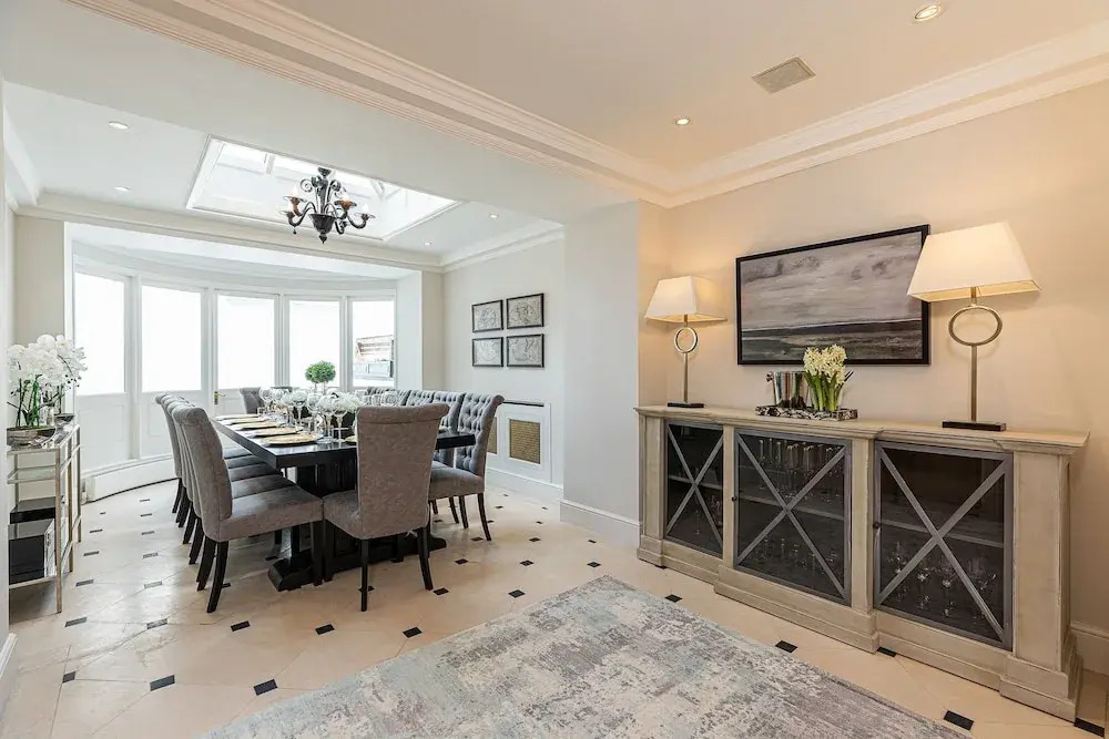 Stunning 6-Bed House Near Harrods in Knightsbridge