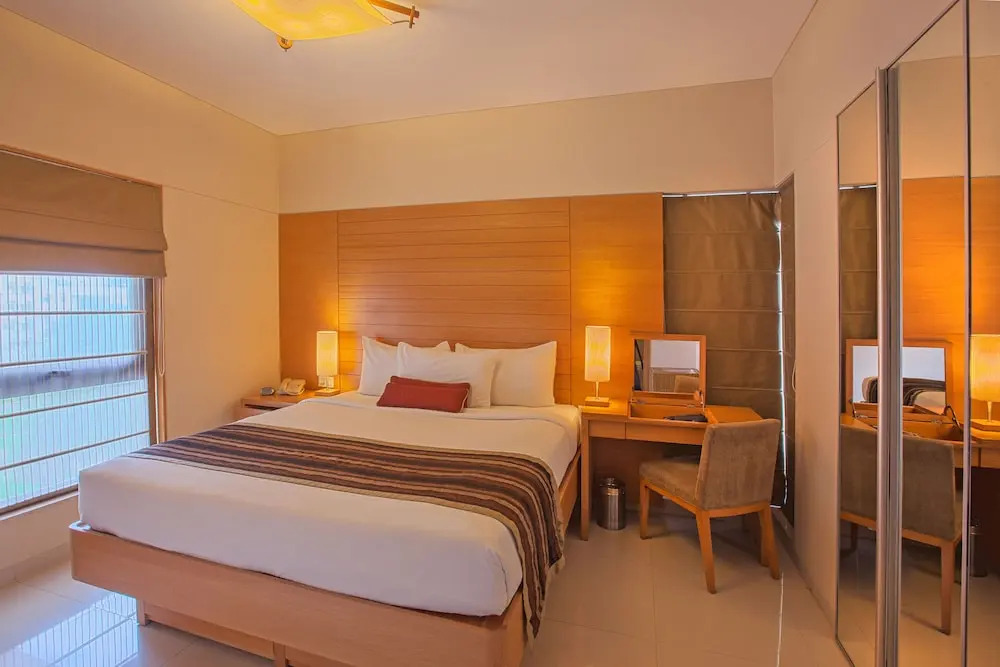 Oakwood Residence Naylor Road Pune