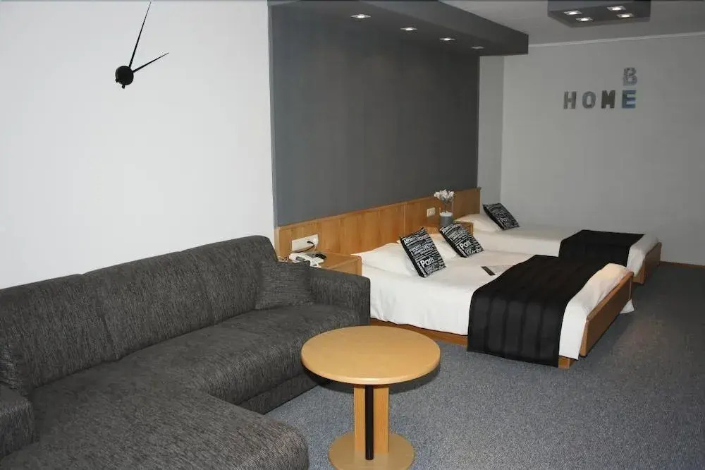 Hotel & Appartementen Royal