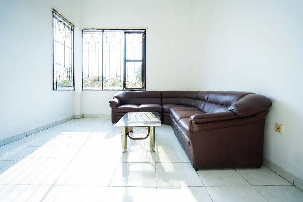 OYO 1281 Home Stay 83
