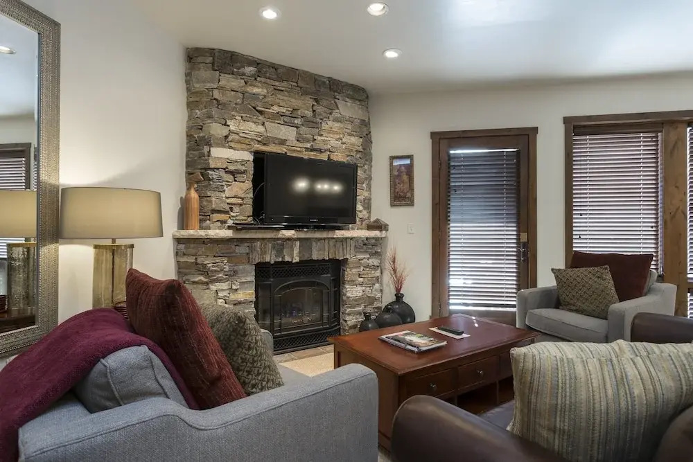 Silver Baron Lodge 2 Condo Bedroom with Spa by Deer Valley Resort