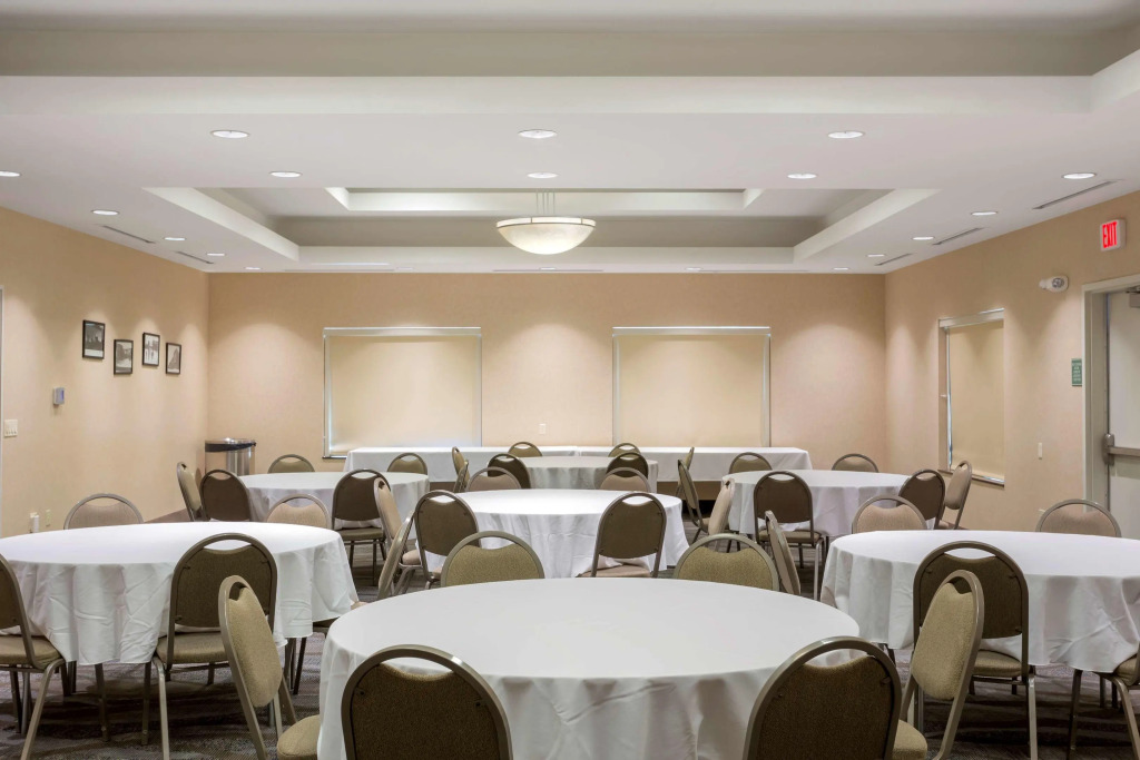 Best Western PLUS Fossil Country Inn & Suites