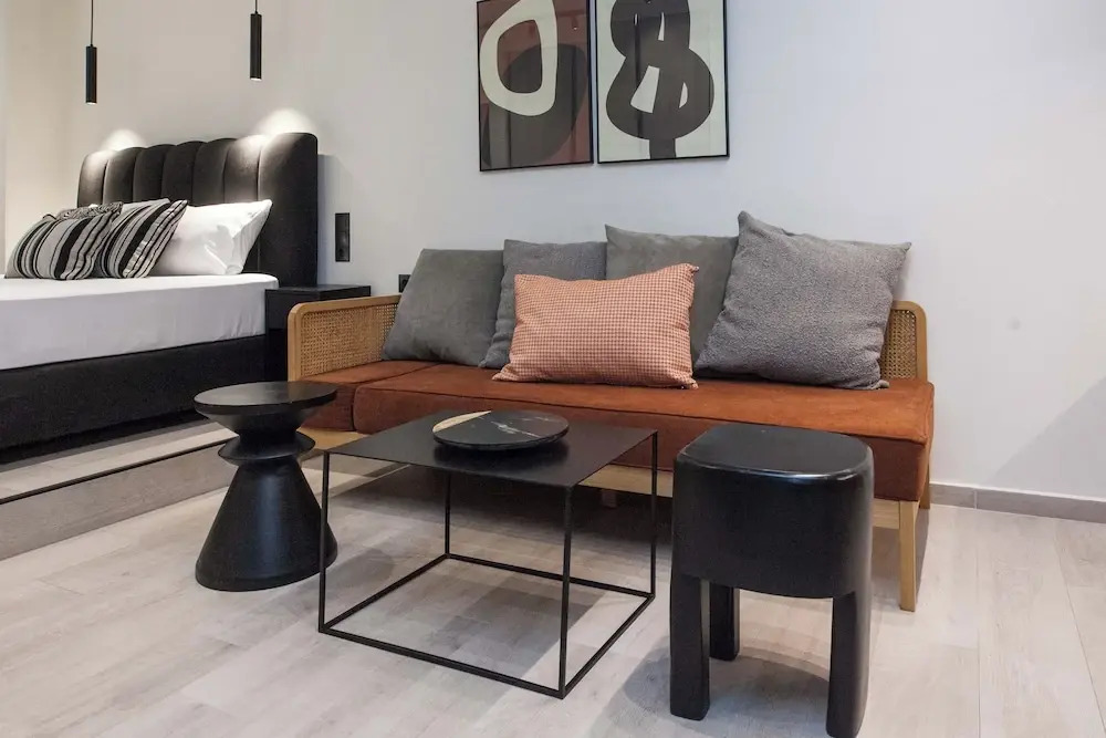 Lovely Brand New Studio byVictoria Metro