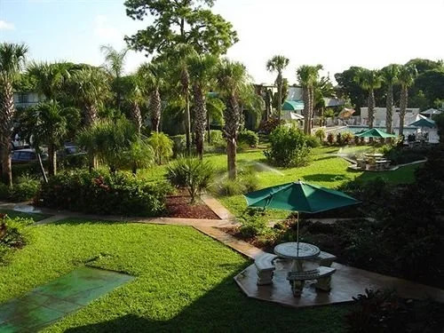 Holiday Park Hotels & Suites