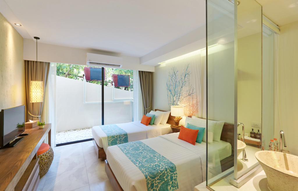 Bandara Beach Resort, Phuket