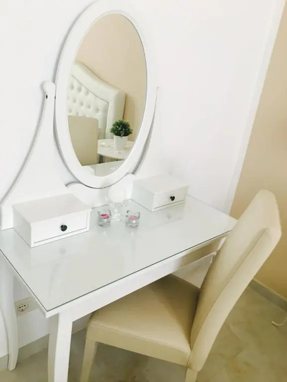 Queen chic apartment