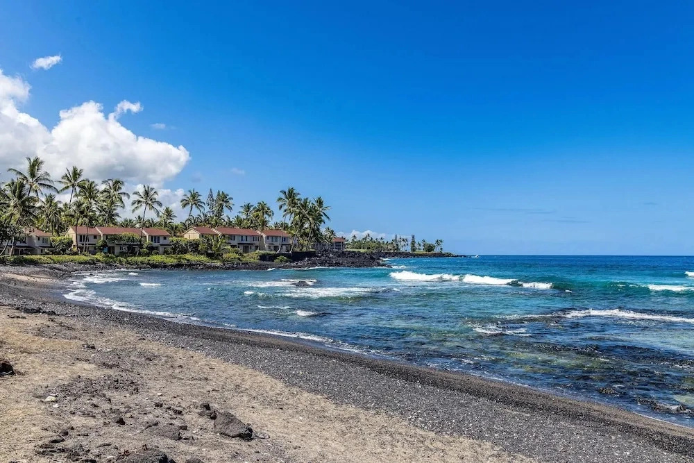 Keauhou Kona Surf & Racquet Club #5-201