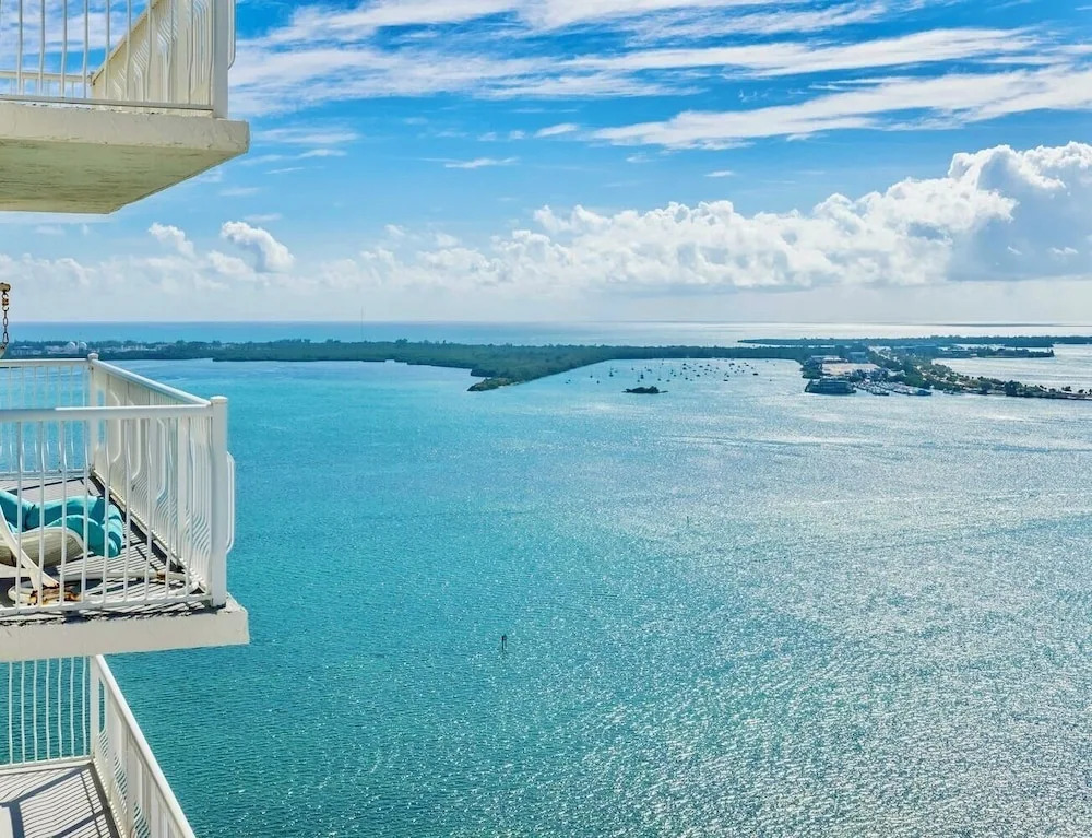 Miami Brickell unit Balcony Pool 1 pkg