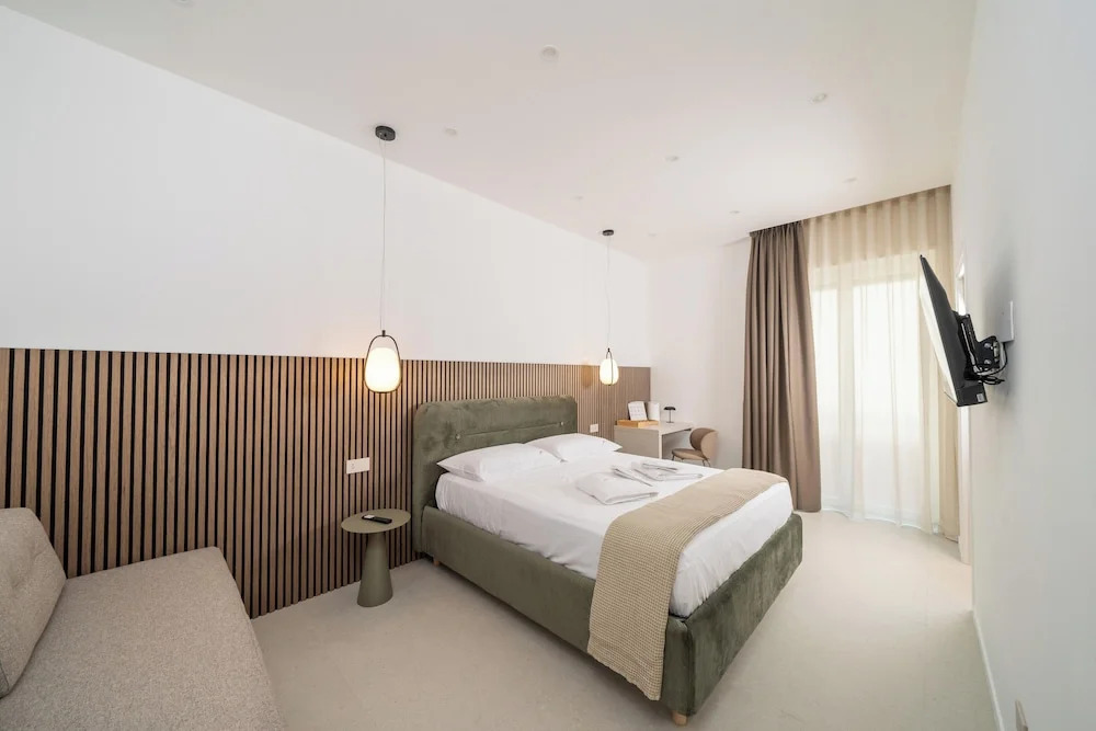 Ypnos Rooms