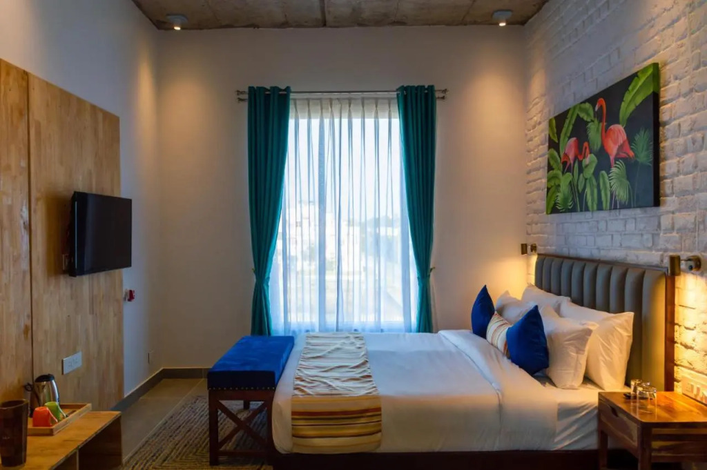 Casa Blanca Lakecity