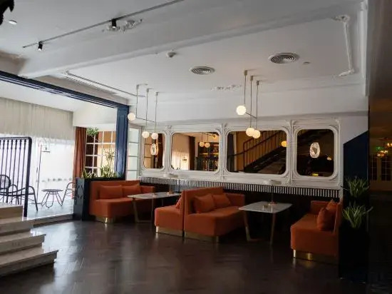 Emperor Boutique Hotel (Shangqiu Shenhuo Avenue)