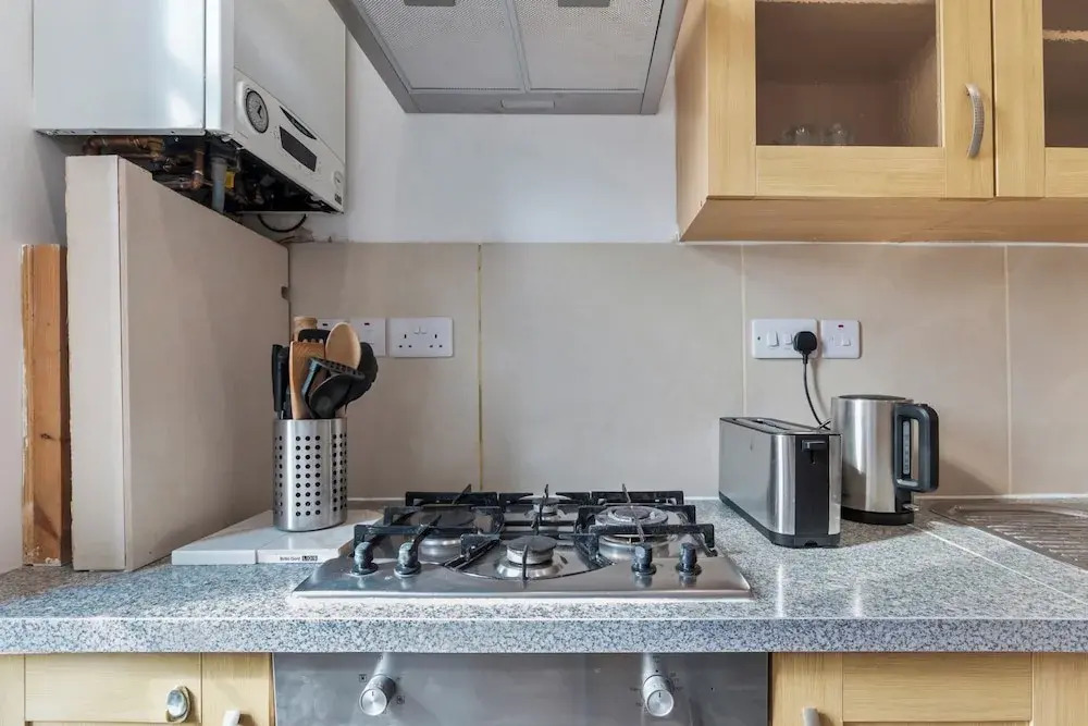 City Apartment - Sleeps 4 & Free Parking