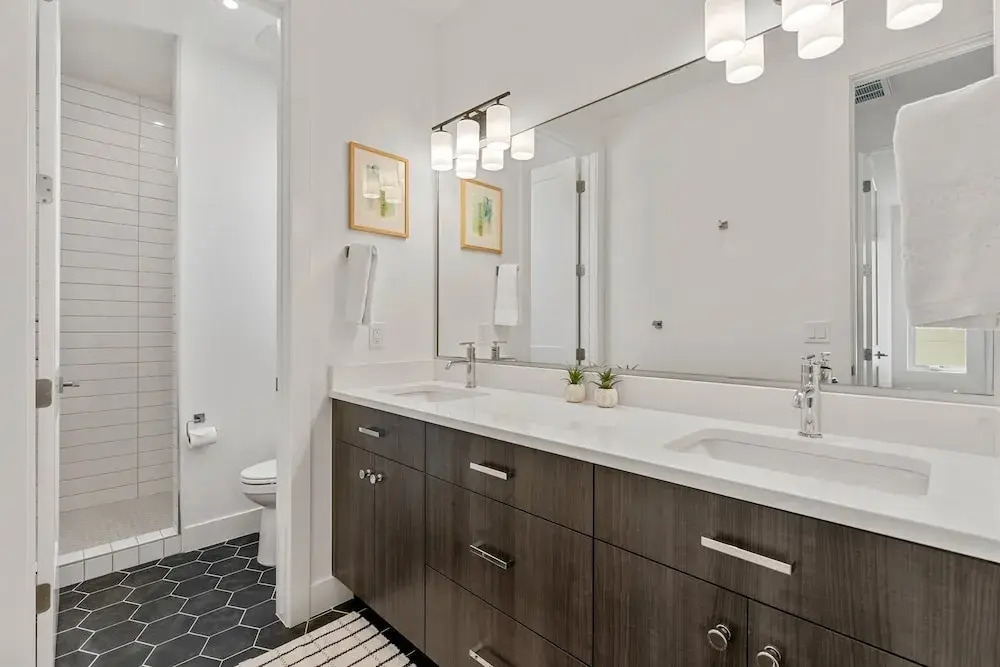 Olympic Escapes Gold 6 Bedroom Townhouse
