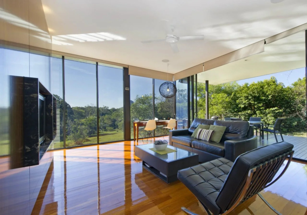 Glass On Glasshouse