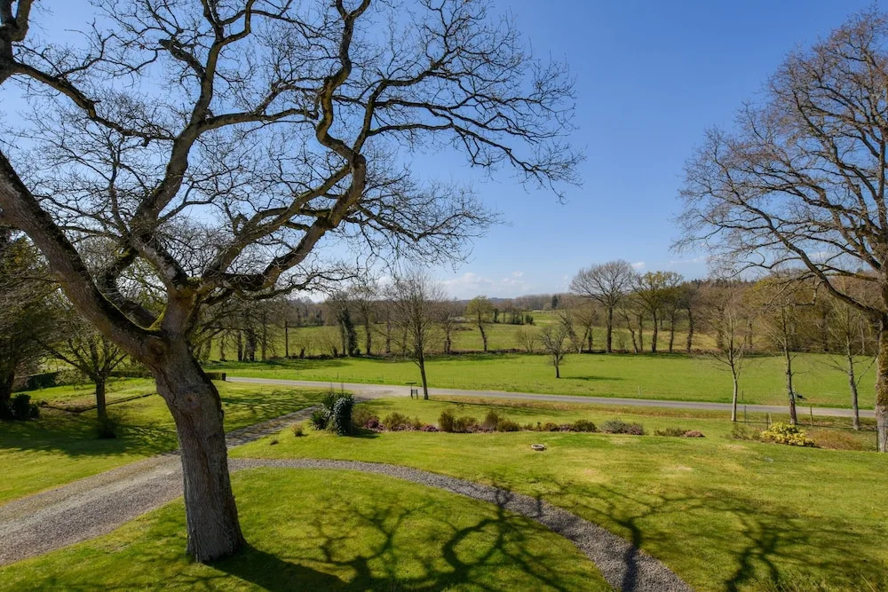 House with stunning views across the meadows